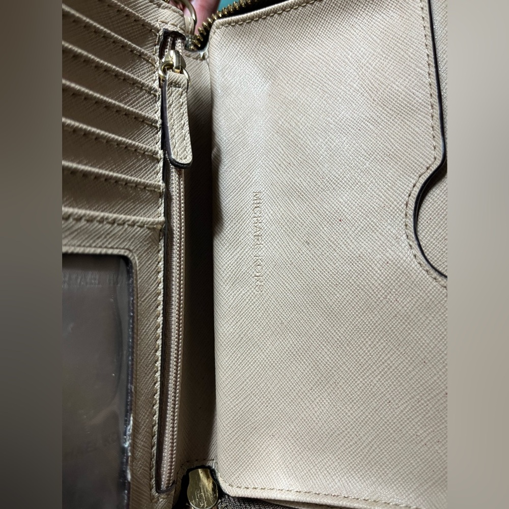 Michael Kors Tan Wristlet Clutch GUC - Picture 3 of 5
